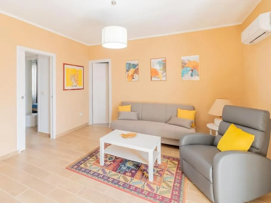 Apartment Casa Vacanze La Dolce Vita Mandra Capreria