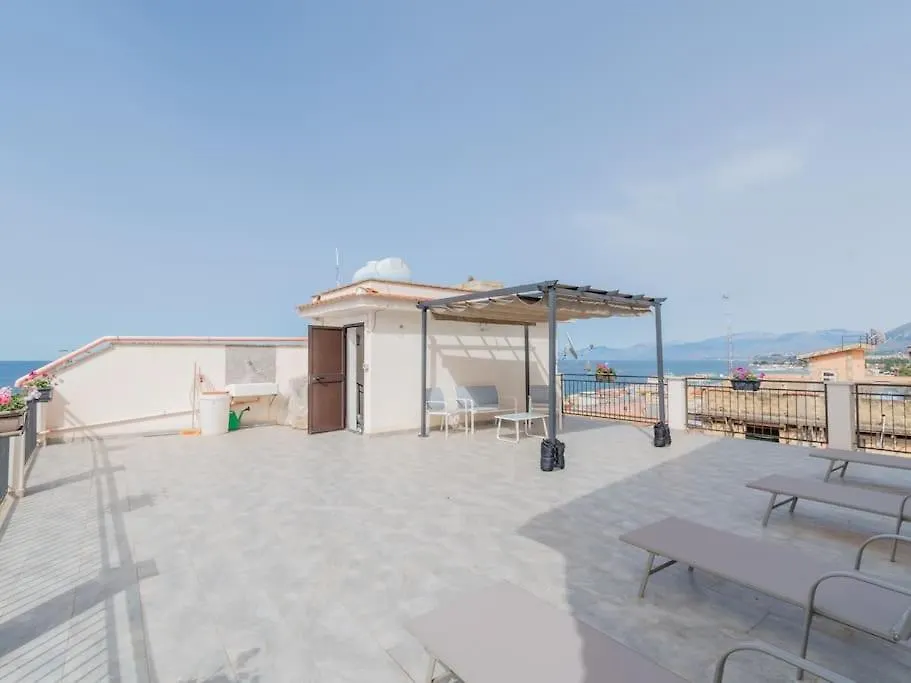 Casa Vacanze La Dolce Vita contacts